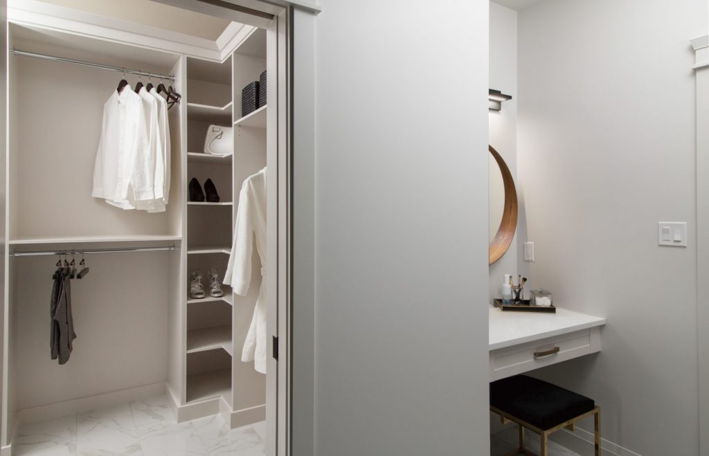 Closets & Benches Adora Kitchens &